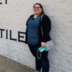 Meet your Posher, Alyssa